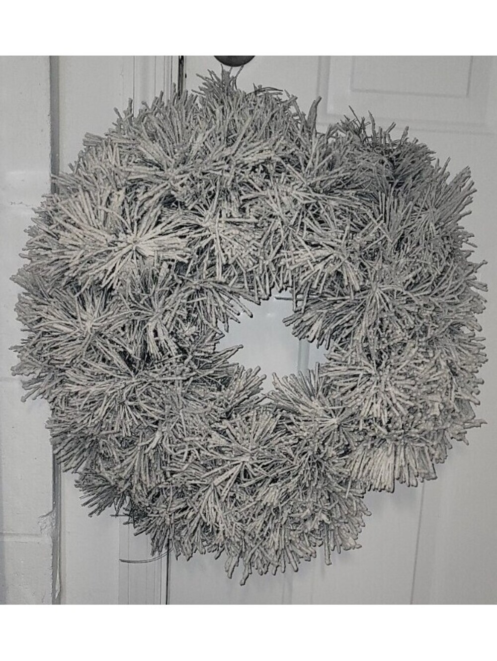 AT HOME 24" FLOCKED STATIC PINE CHRISTMAS WREATH SNOW COVERED GREEN NEW